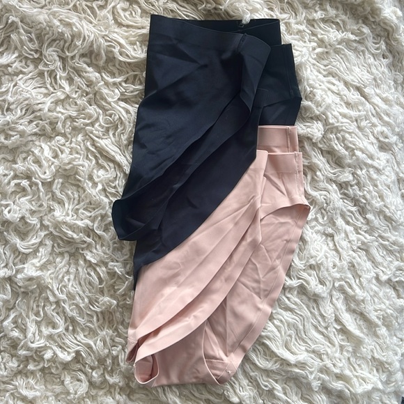 S: Halston 4 pack Panties Women's - Picture 3 of 9